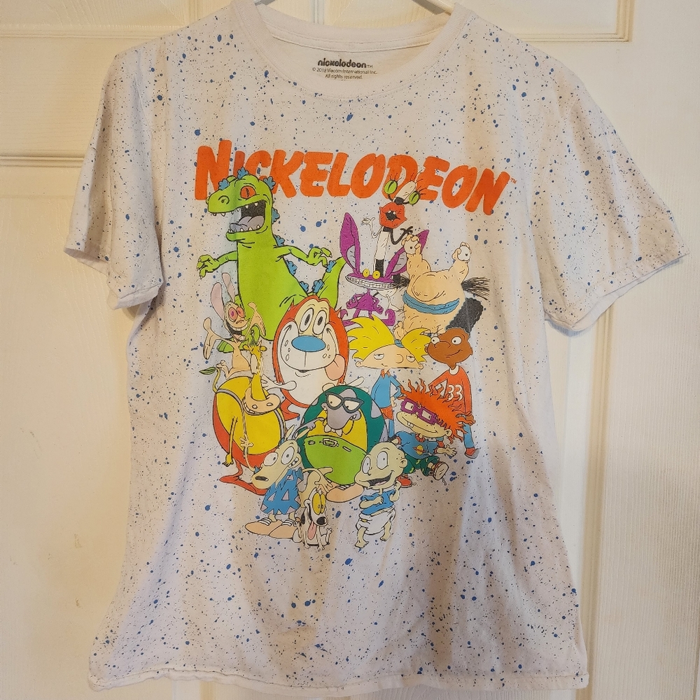 Nickelodeon Characters tshirt. Size medium